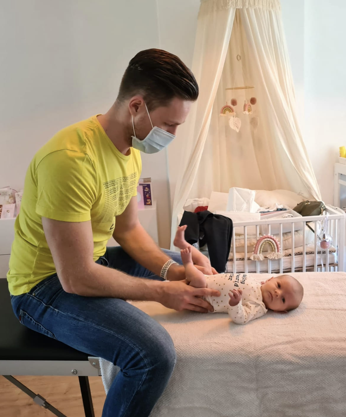Praktijk 2Quratio Osteopathie Baby's kinderen behandeling Yannick Strauven Sint-Truiden